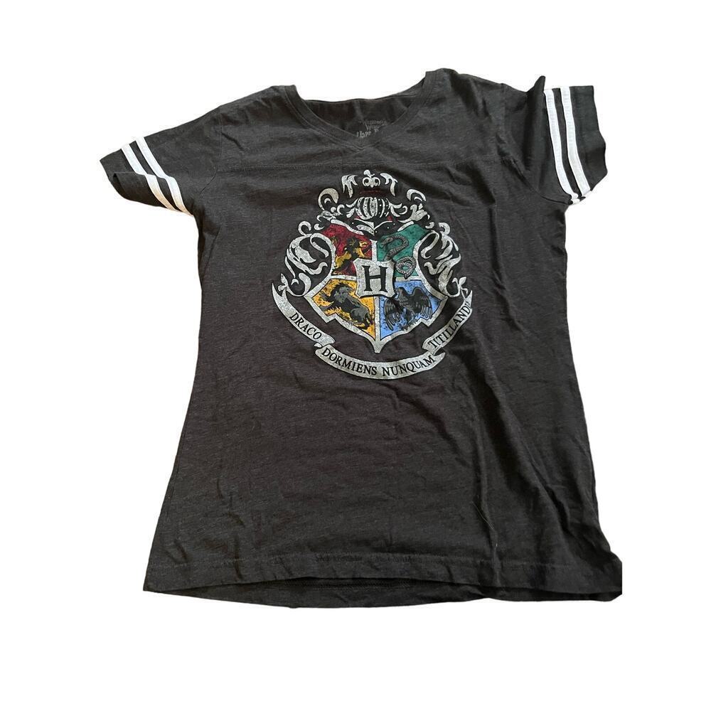 Universal Studio M Hogwarts T Shirt